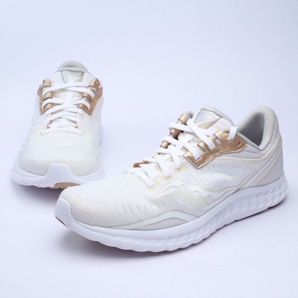Saucony Kinvara 11 Running Shoes Woman's Size 10.5 White and Gold